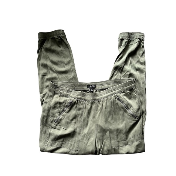 Women’s Olive Green Pants by a.n.a size Large with zipper frontal pockets - Picture 3 of 4